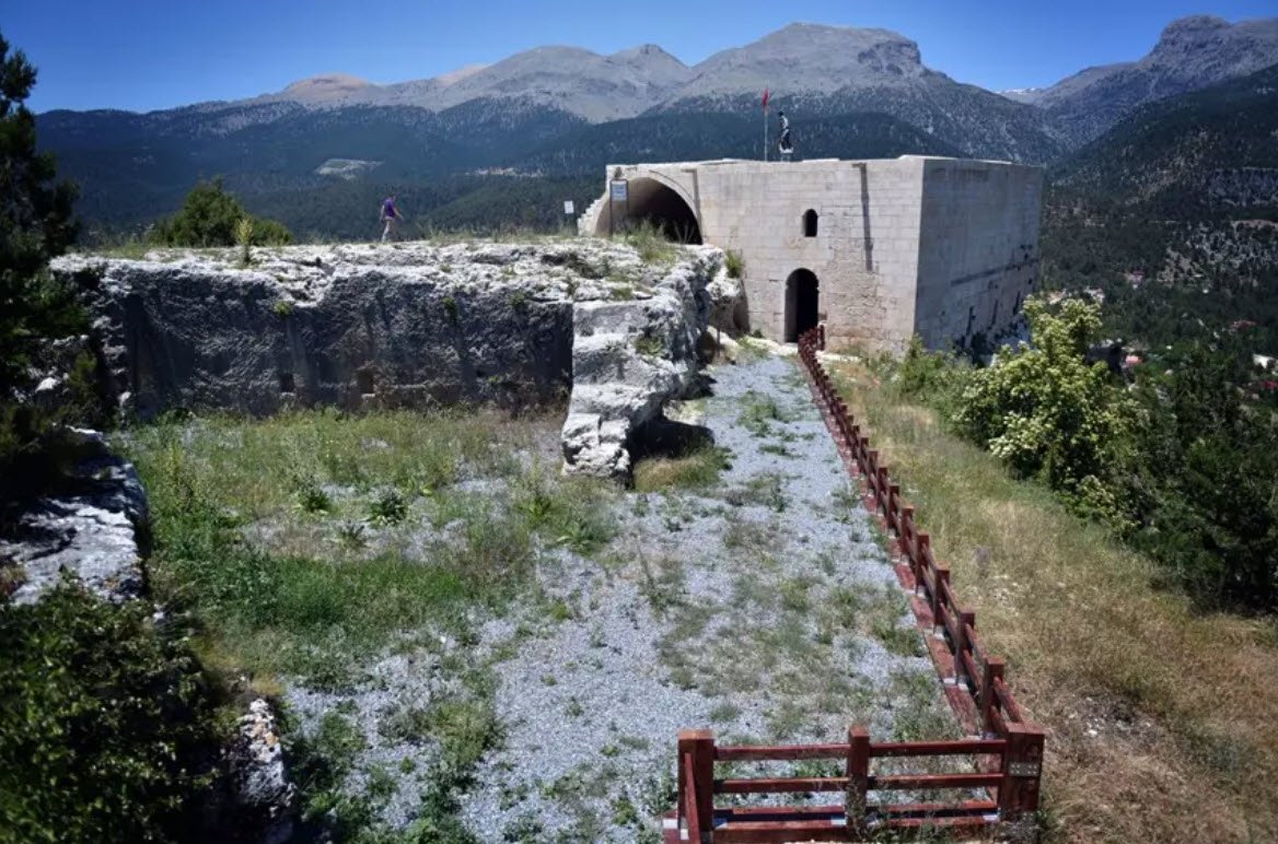 Namrun Castle, Turkey